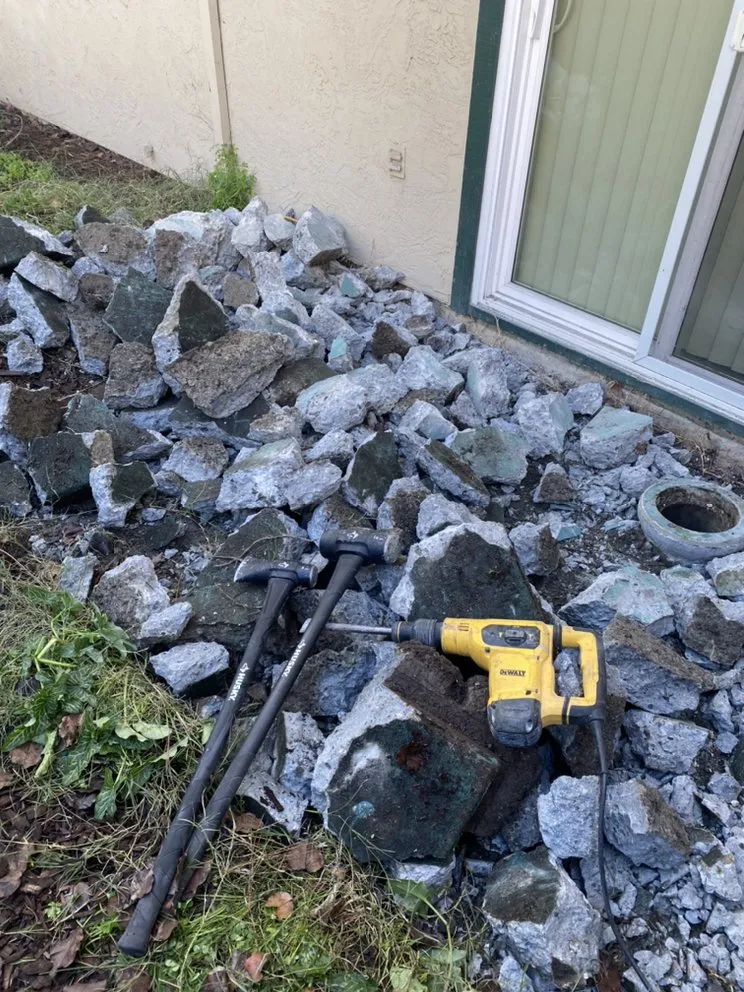 Affordable fence repair in Newark, CA by DLT Services