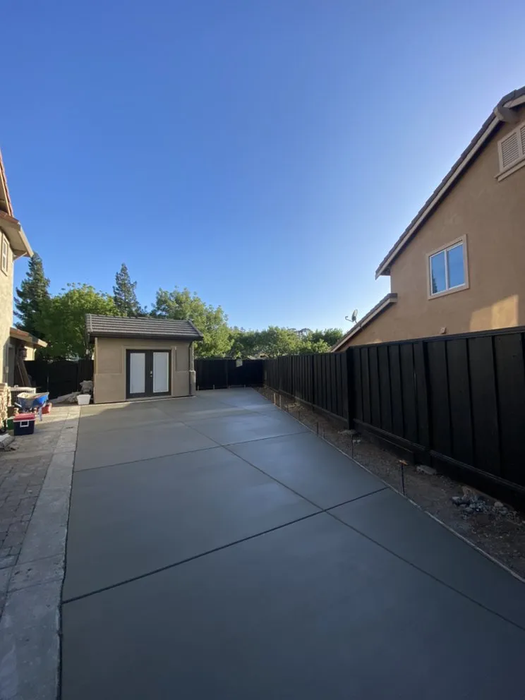 Professional wood fence service service in Newark, CA - DLT Services