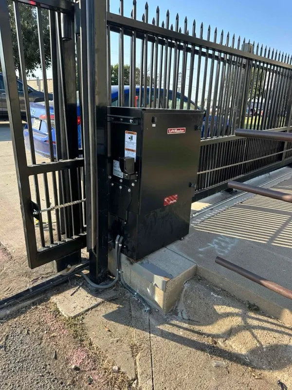 Trusted wood fence service service in Arlington, TX - Driven Gates