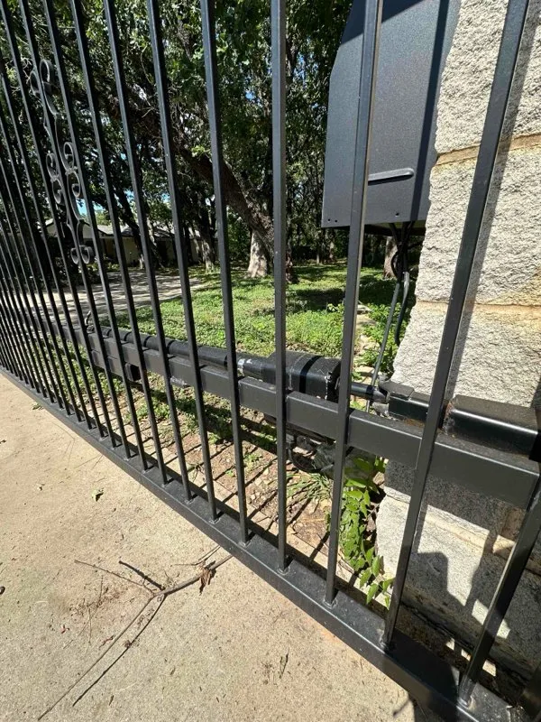 Top-rated fence repair for homes in Arlington, TX by Driven Gates