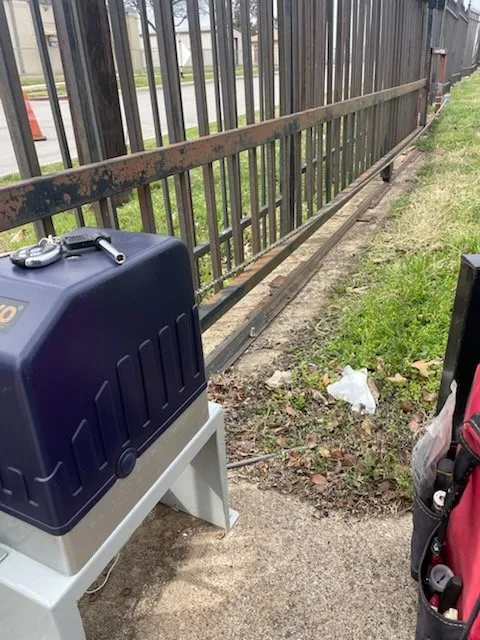 Expert fence repair experts serving Arlington, TX - Driven Gates