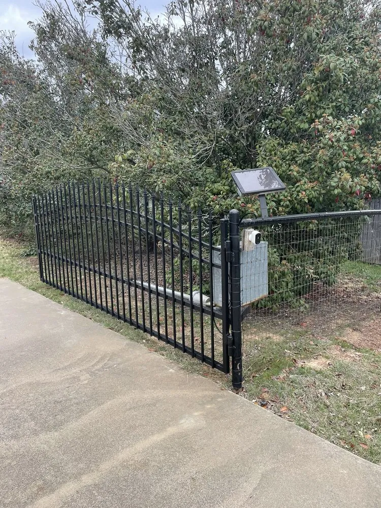 Local vinyl fence installation experts serving Arlington, TX - Driven Gates