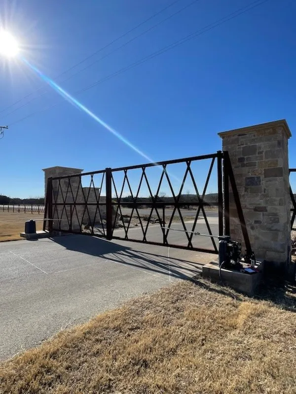 Affordable fence installation experts serving Arlington, TX - Driven Gates