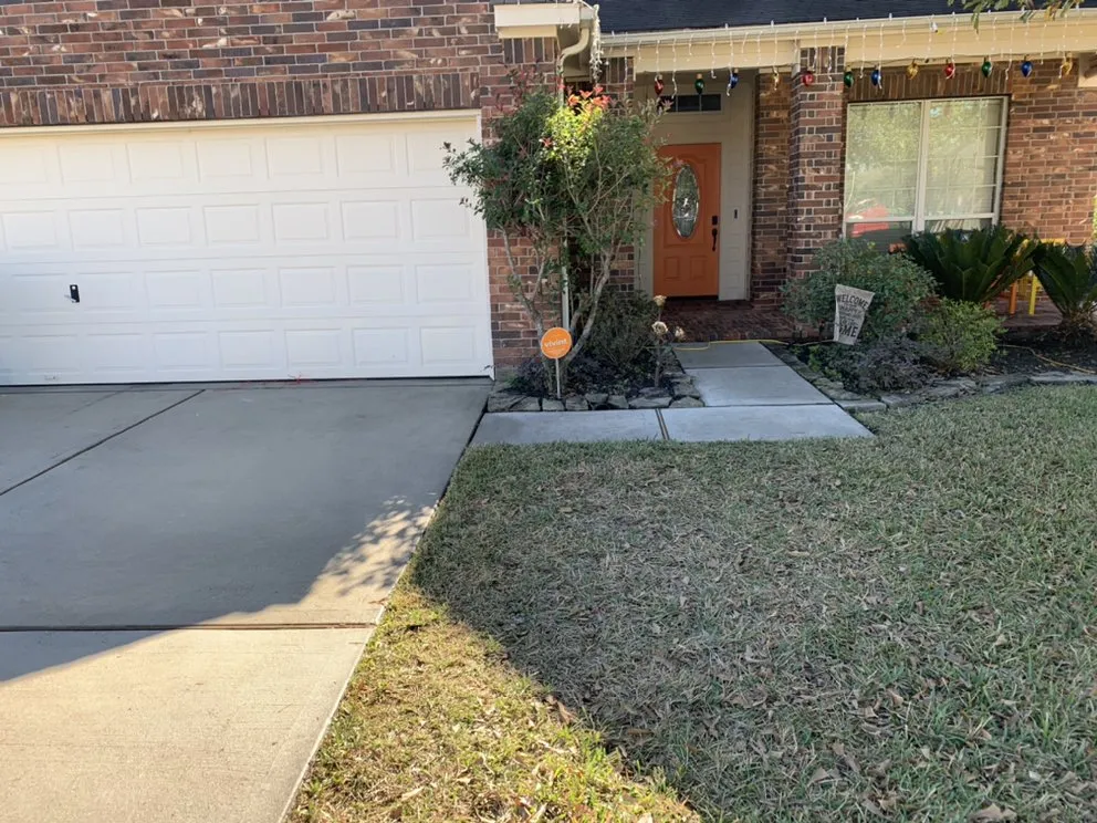 Local fence repair in Conroe, TX by E5 Construction
