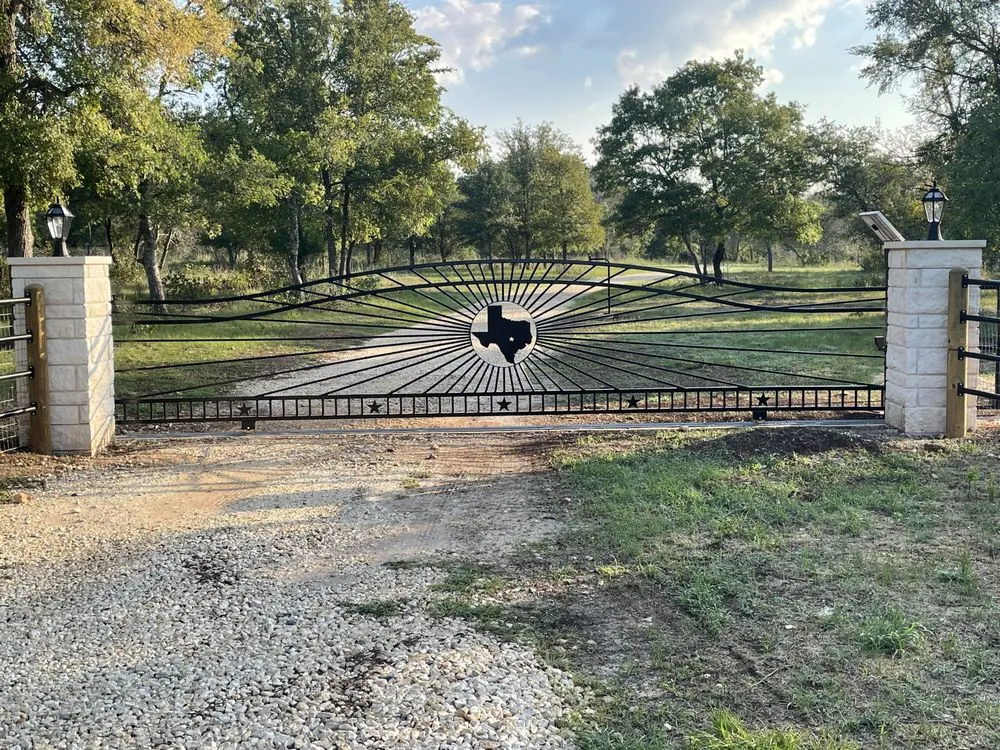 Trusted privacy fencing for homes in Bartlett, TX by E5 Gate Services