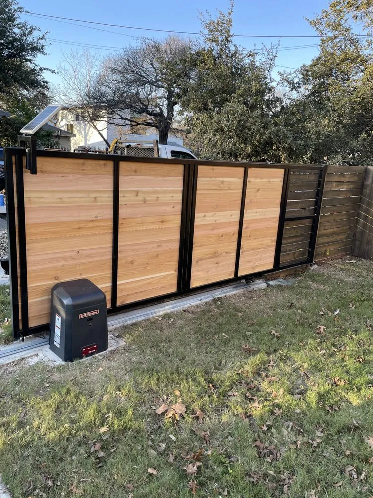 Affordable chain link fencing in Bartlett, TX by E5 Gate Services