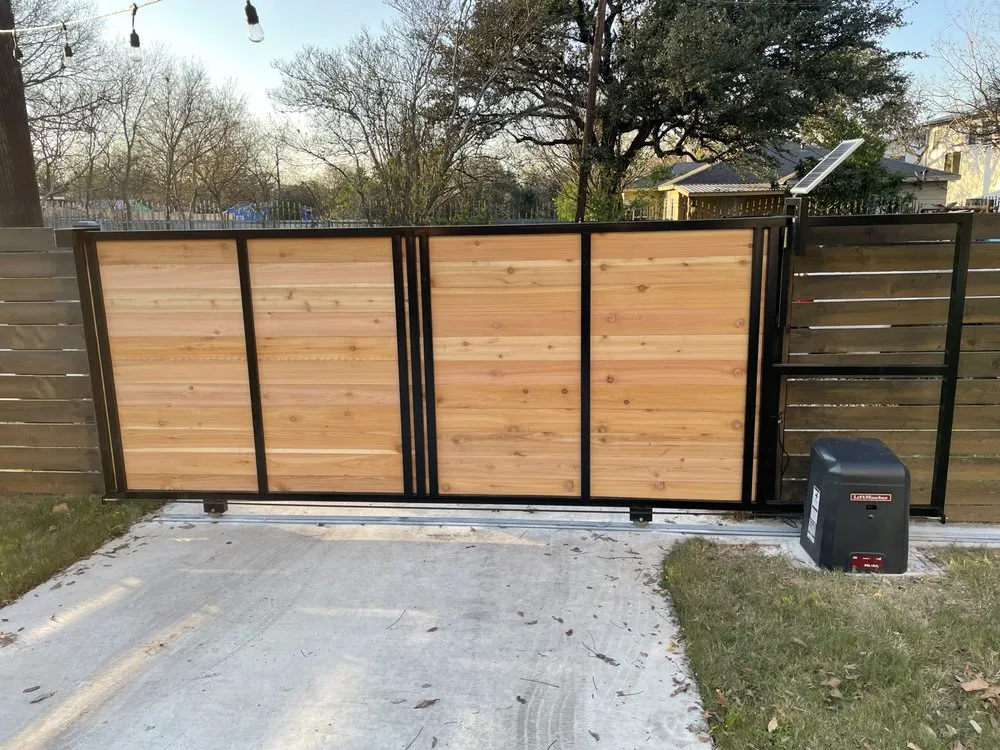 Top-rated chain link fencing for homes in Bartlett, TX by E5 Gate Services