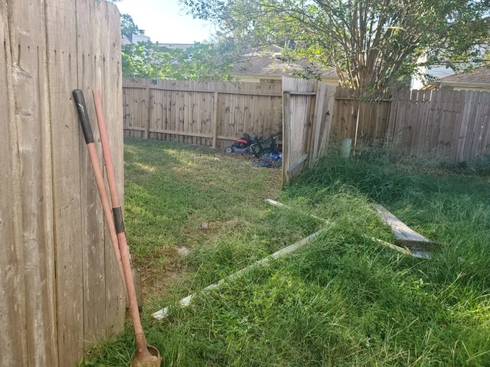 Quality fence installation service in Cypress, TX - E&A Construction