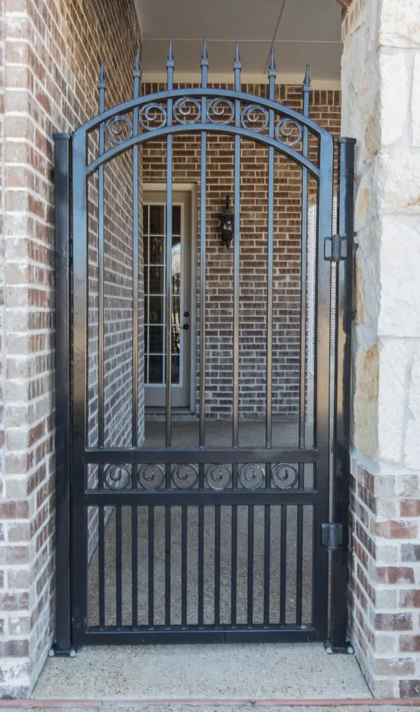Top-rated chain link fencing service in Rockwall, TX - EaglePoint Services
