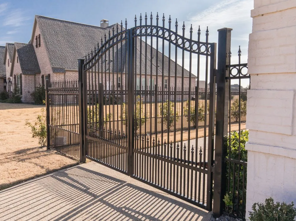 Trusted vinyl fence installation experts serving Rockwall, TX - EaglePoint Services