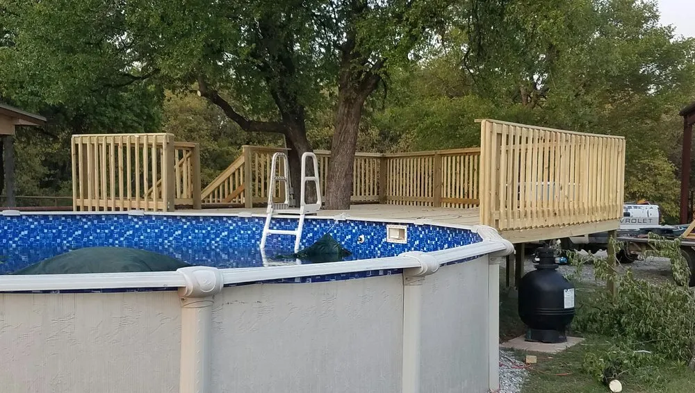 Affordable chain link fencing for homes in Newark, TX by E&C construction