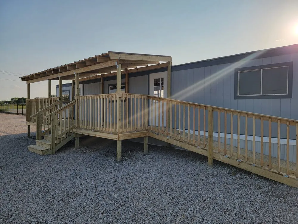 Quality vinyl fence installation for homes in Newark, TX by E&C construction