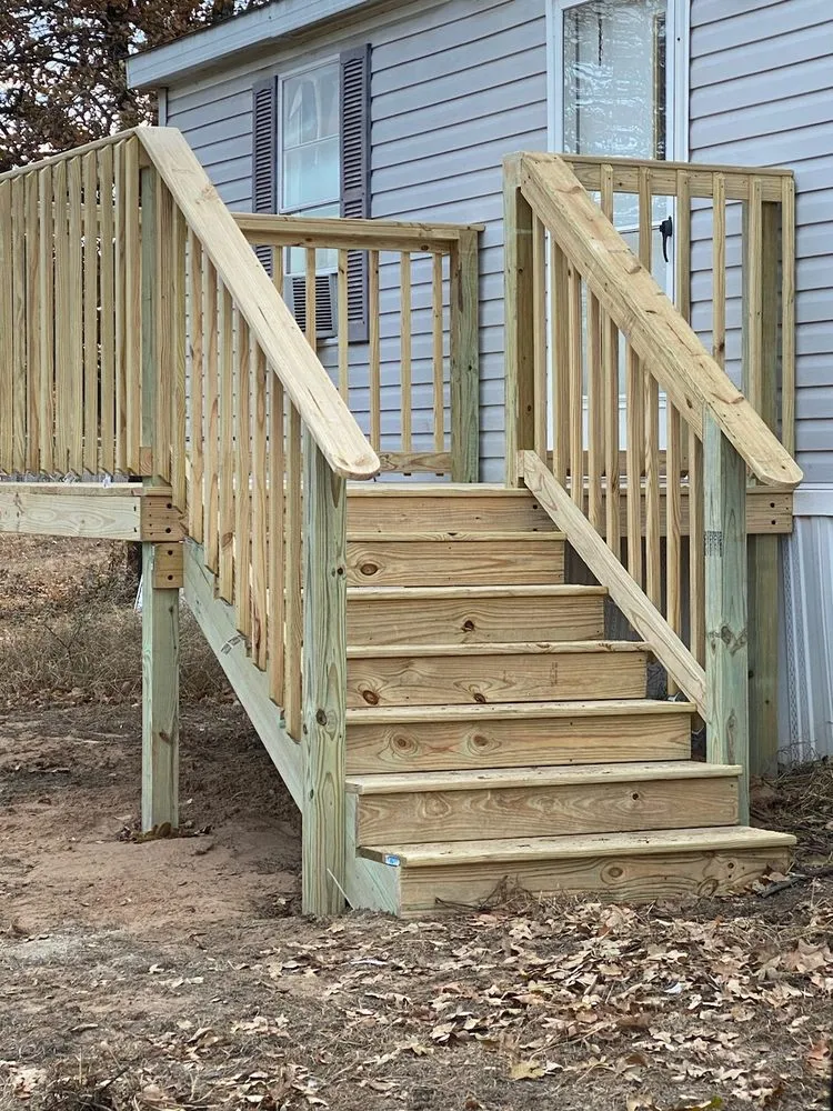 Top-rated wood fence service service in Newark, TX - E&C construction