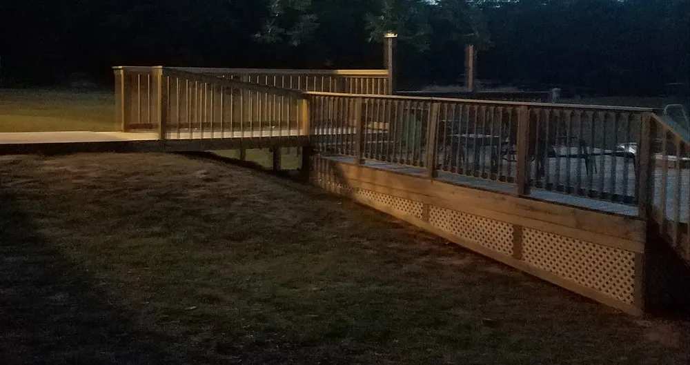 Local wood fence service service in Newark, TX - E&C construction