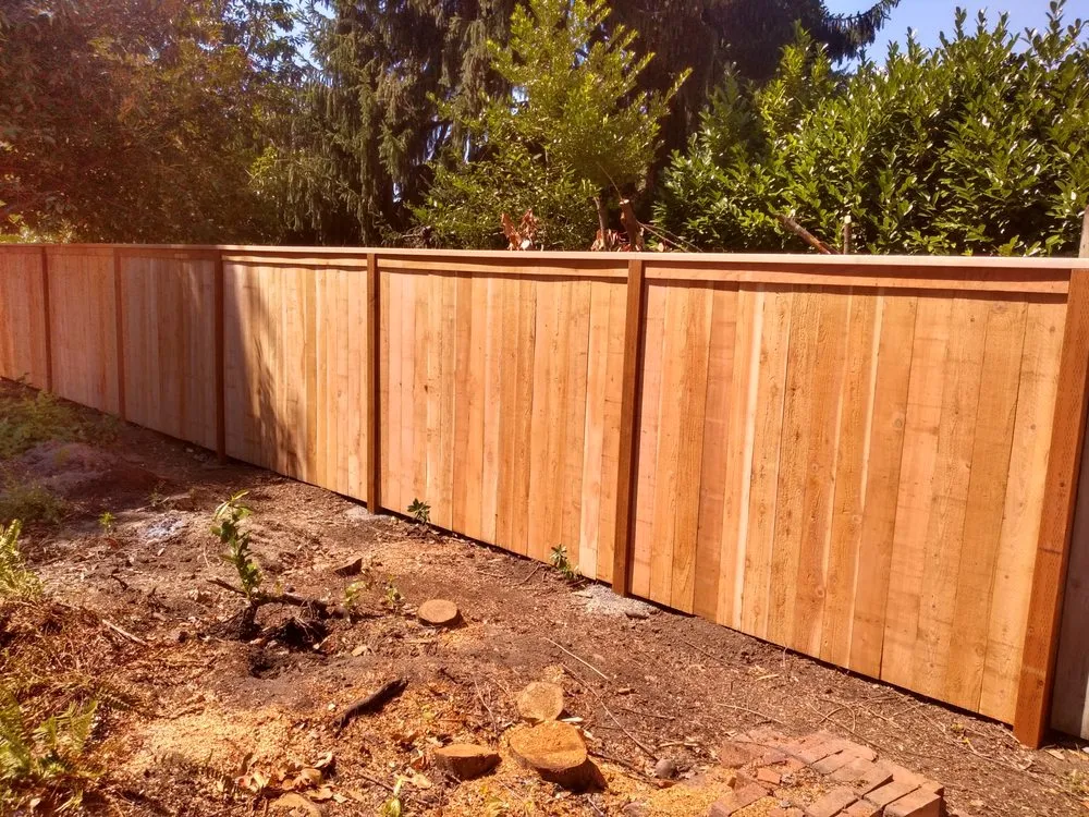 Trusted vinyl fence installation service in Eugene, OR - Eclipse Fence & Construction