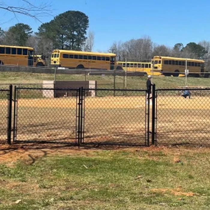 Affordable vinyl fence installation in Monroe, NC by ECSiteworks