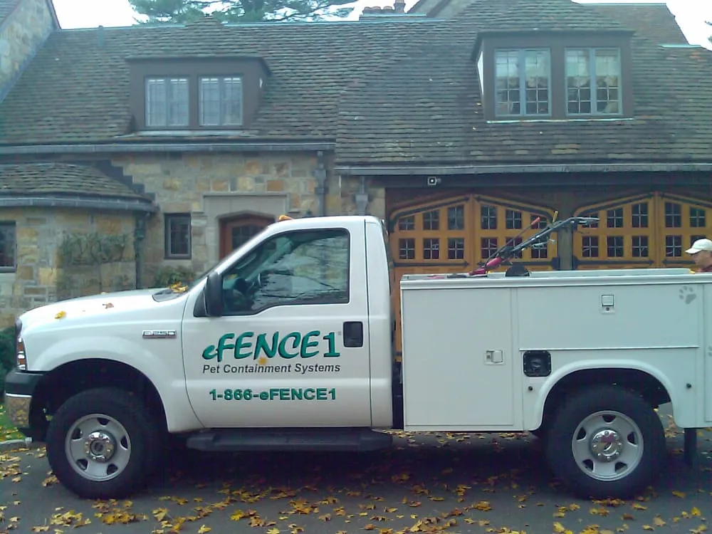 Quality wood fence service experts serving Orange, CT - eFENCE1