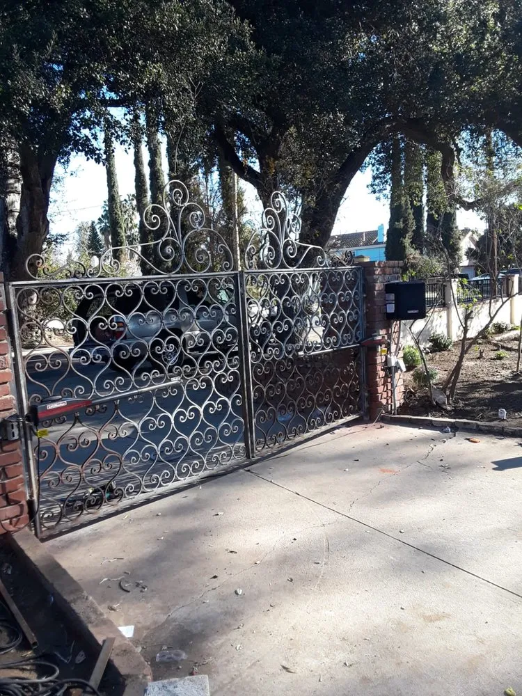 Affordable privacy fencing experts serving Fallbrook, CA - Electric Gate Repair - Fallbrook