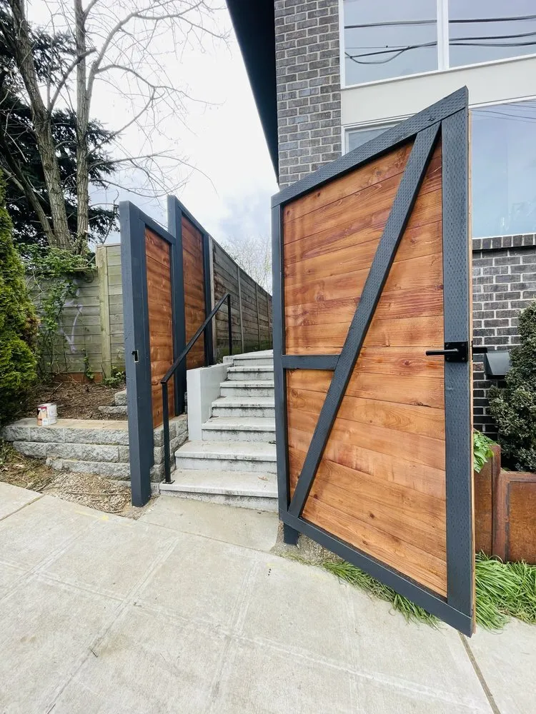 Quality fence repair in Bothell, WA by Elite Yard Solutions