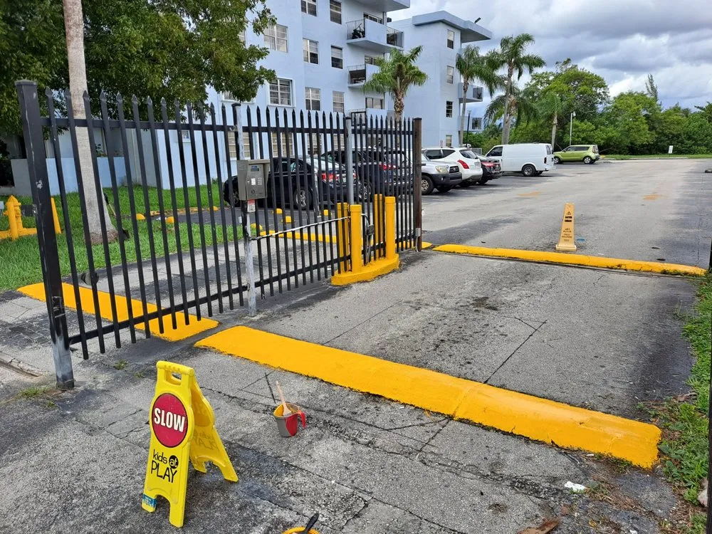 Trusted chain link fencing for homes in Miami, FL by Enos Solutions
