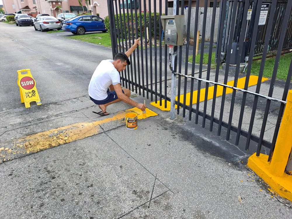 Top-rated chain link fencing for homes in Miami, FL by Enos Solutions