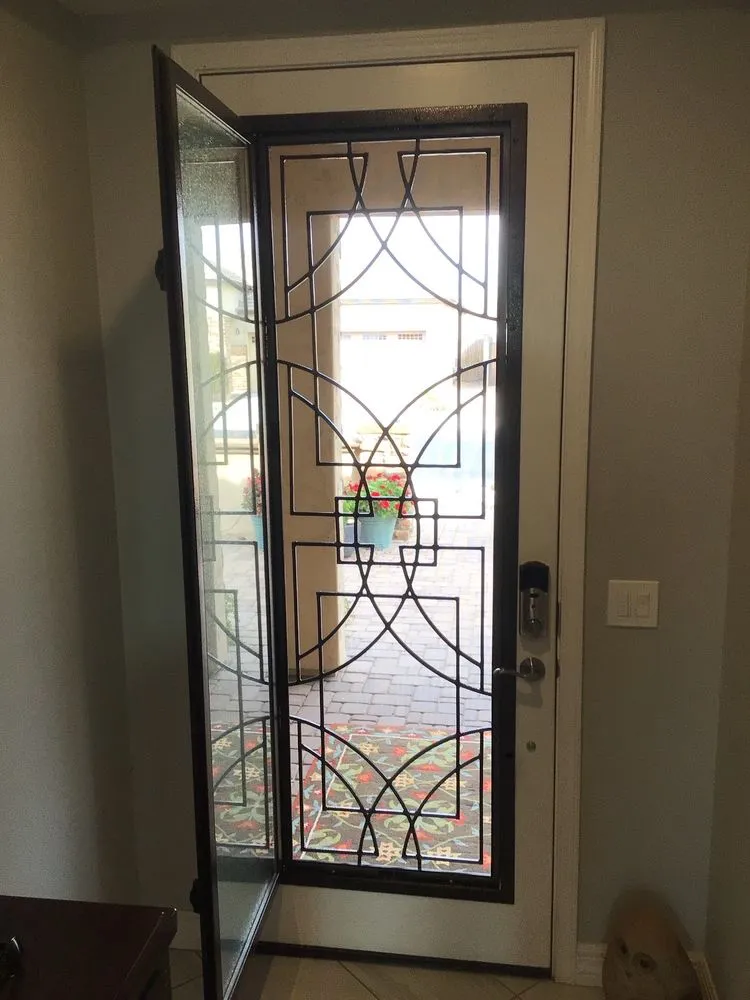 Affordable chain link fencing experts serving Phoenix, AZ - Entry Brite