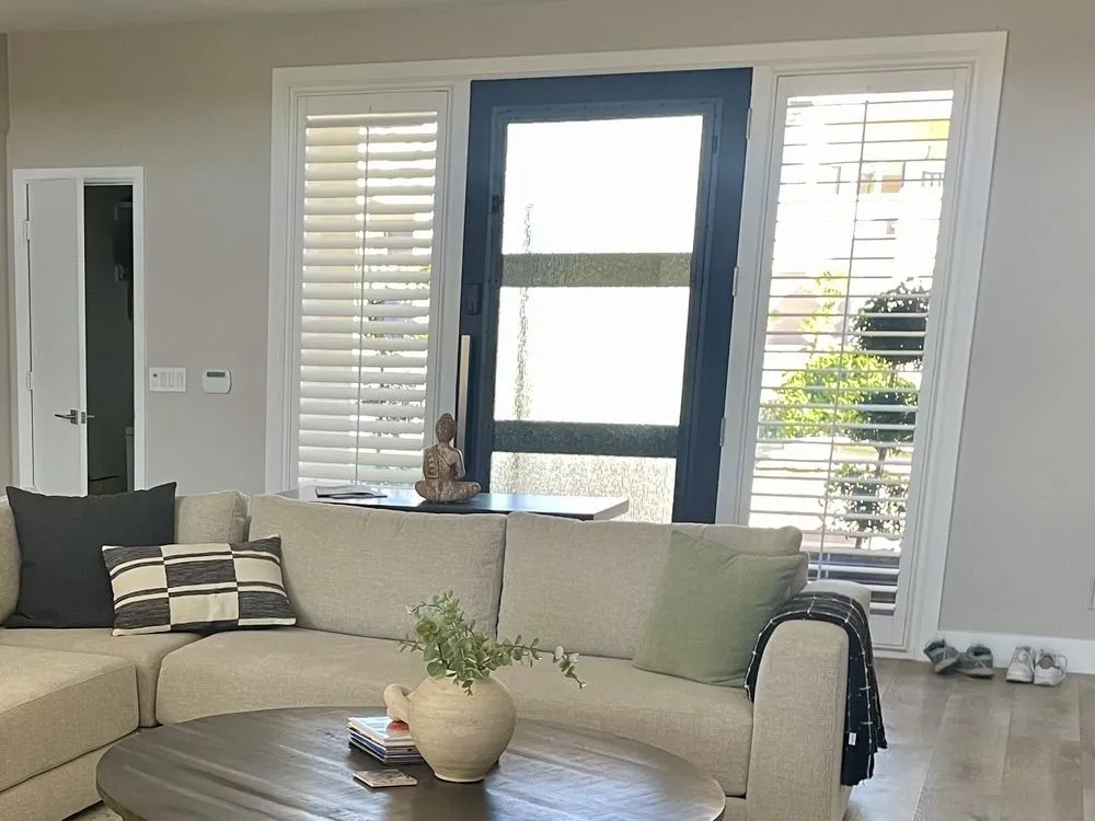 Reliable vinyl fence installation for homes in Phoenix, AZ by Entry Brite