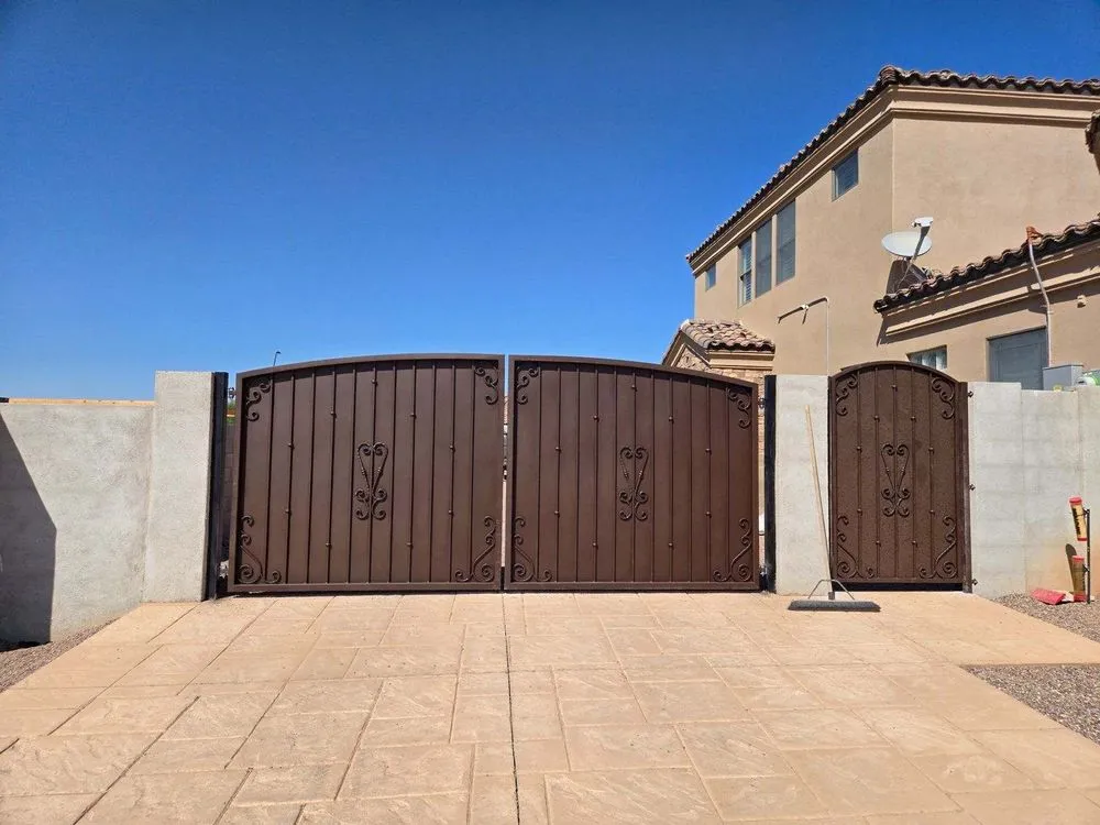 Reliable fence repair for homes in Apache Junction, AZ by EOS Designz