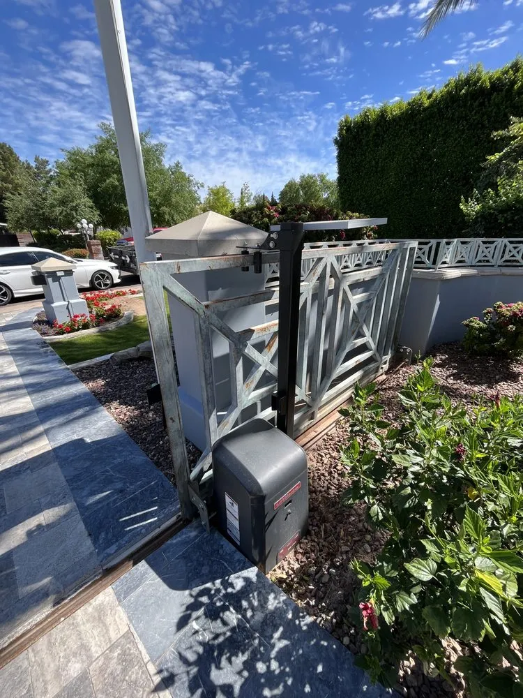 Affordable fence repair service in Apache Junction, AZ - EOS Designz