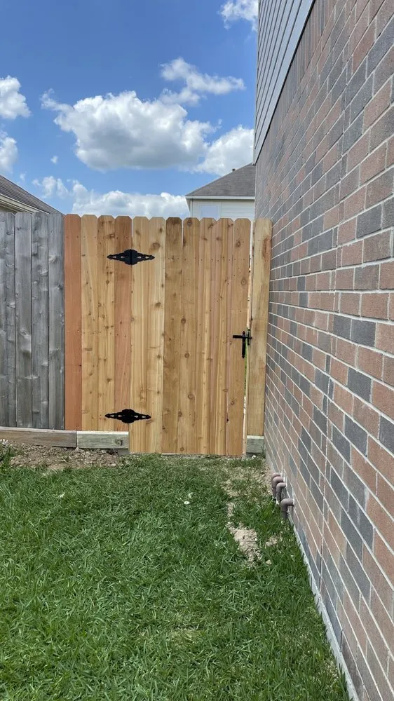 Quality fence installation for homes in Dover, DE by Ergeon