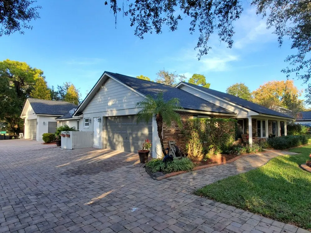 Affordable wood fence service experts serving Ocoee, FL - Eure’s Paint & Construction