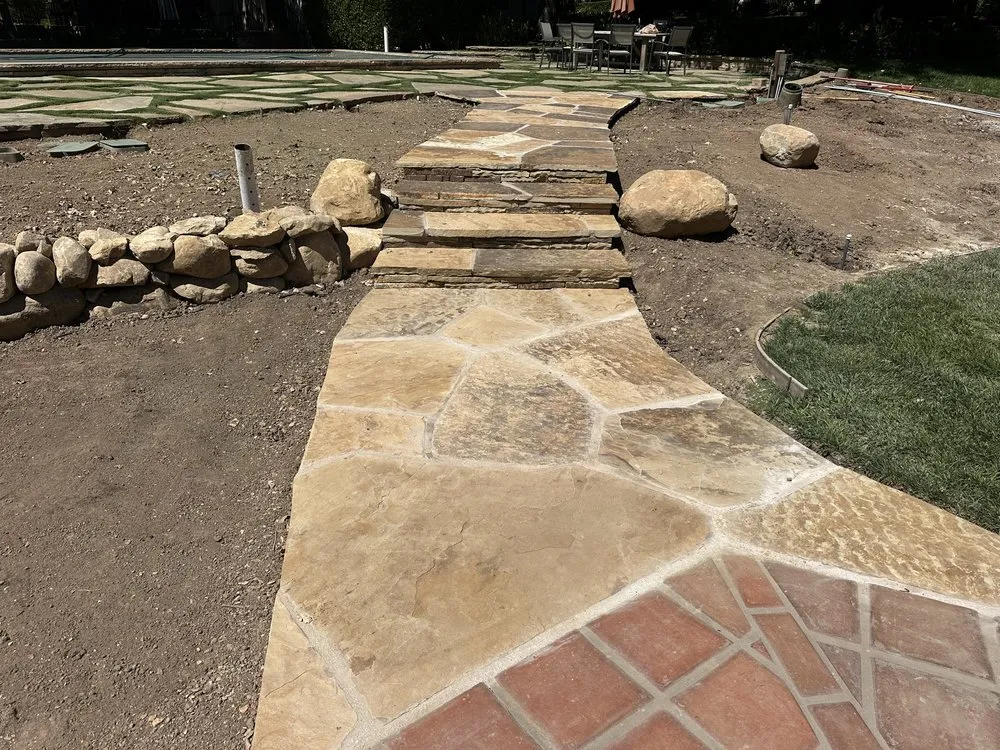 Top-rated vinyl fence installation service in Lompoc, CA - Evolution Landscaping
