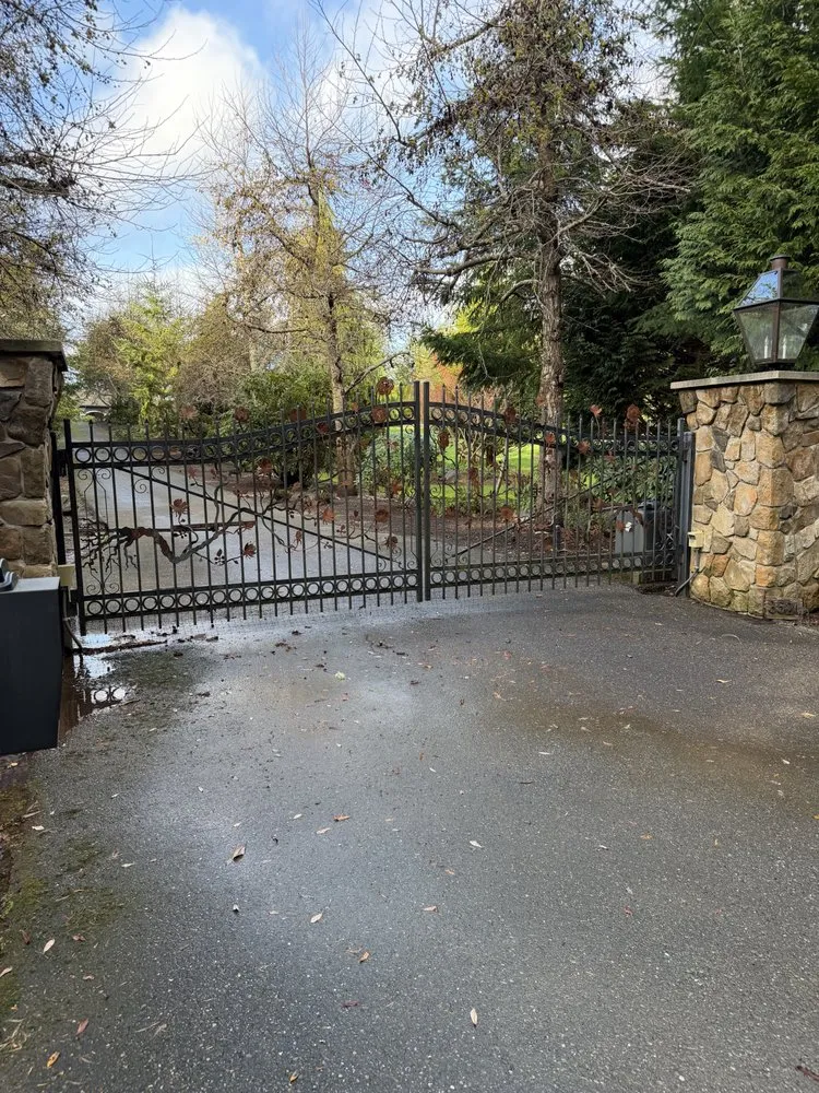 Top-rated fence installation for homes in Beaverton, OR by Express Automatic Gates