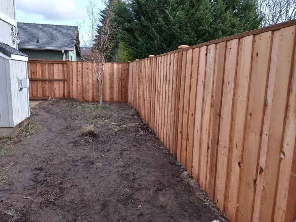 Quality vinyl fence installation experts serving Eugene, OR - Facade Construction