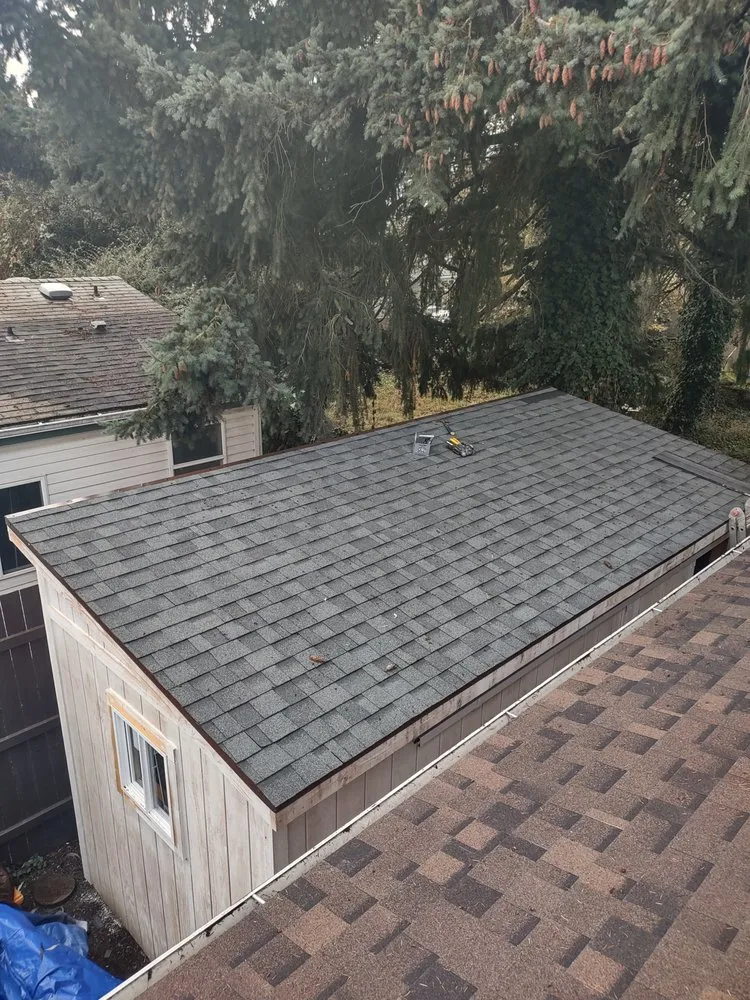 Trusted fence installation for homes in Eugene, OR by Facade Construction