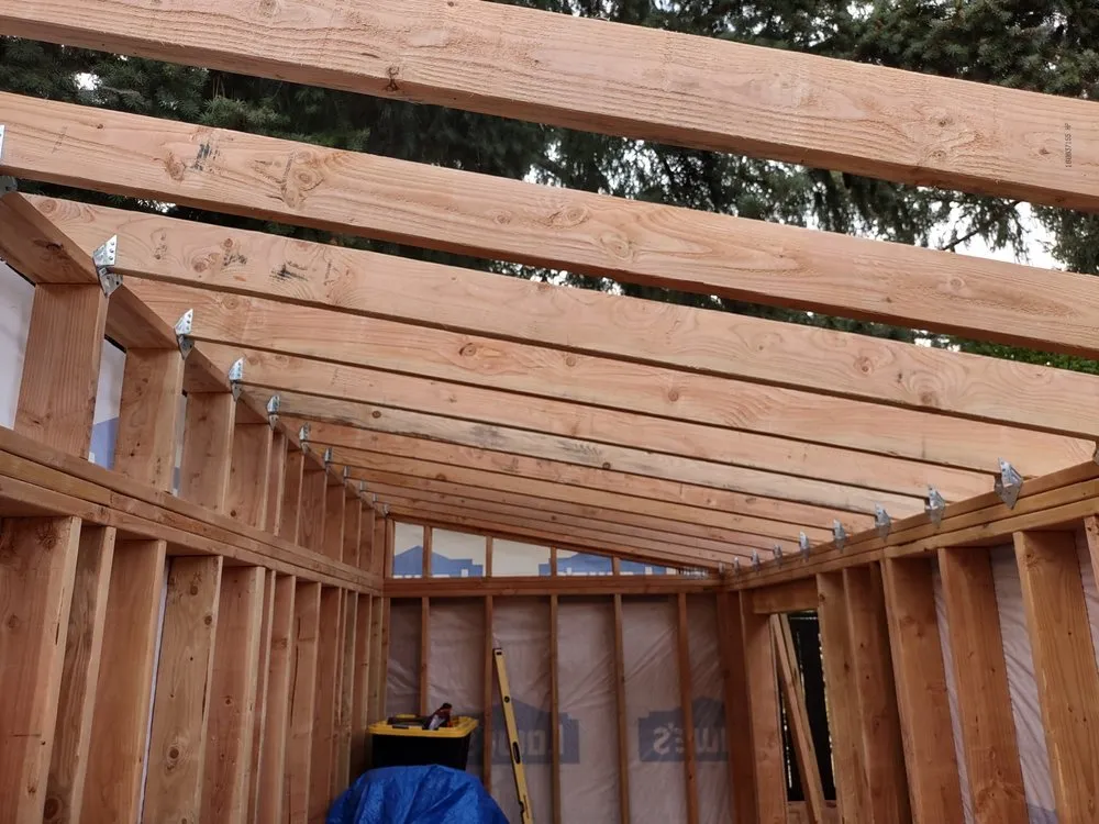 Expert vinyl fence installation for homes in Eugene, OR by Facade Construction