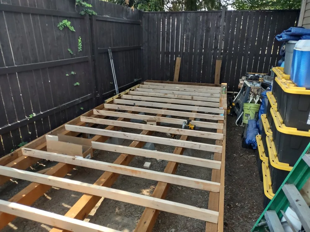 Expert vinyl fence installation for homes in Eugene, OR by Facade Construction