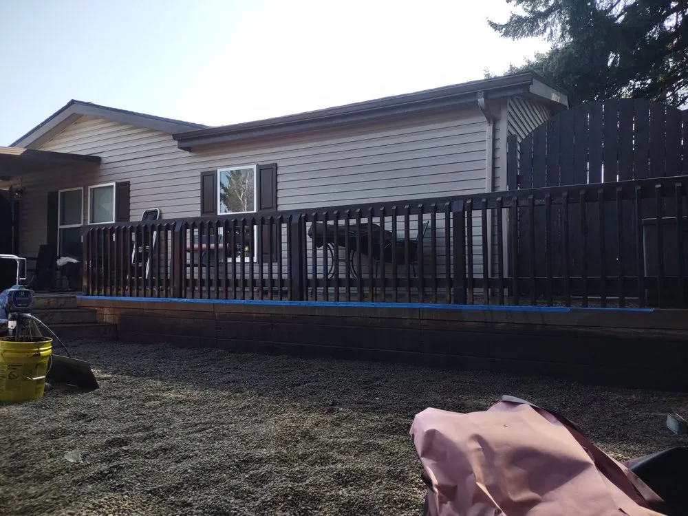 Affordable fence repair in Eugene, OR by Facade Construction