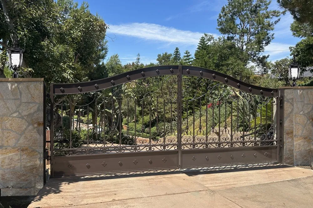 Reliable fence repair experts serving Fallbrook, CA - Fallbrook Custom Estate Gate