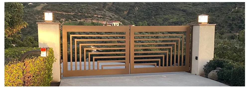 Professional privacy fencing for homes in Fallbrook, CA by Fallbrook Custom Estate Gate