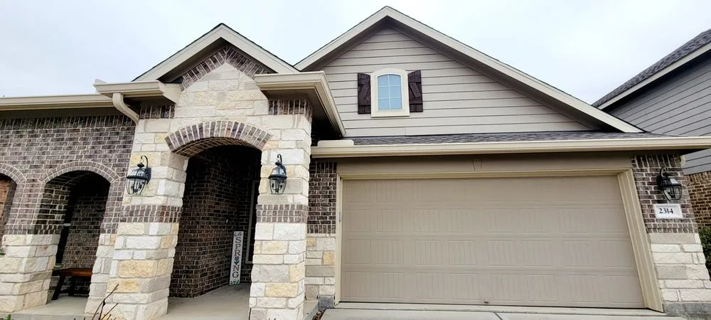Professional wood fence service experts serving Spring, TX - Feeser Construction