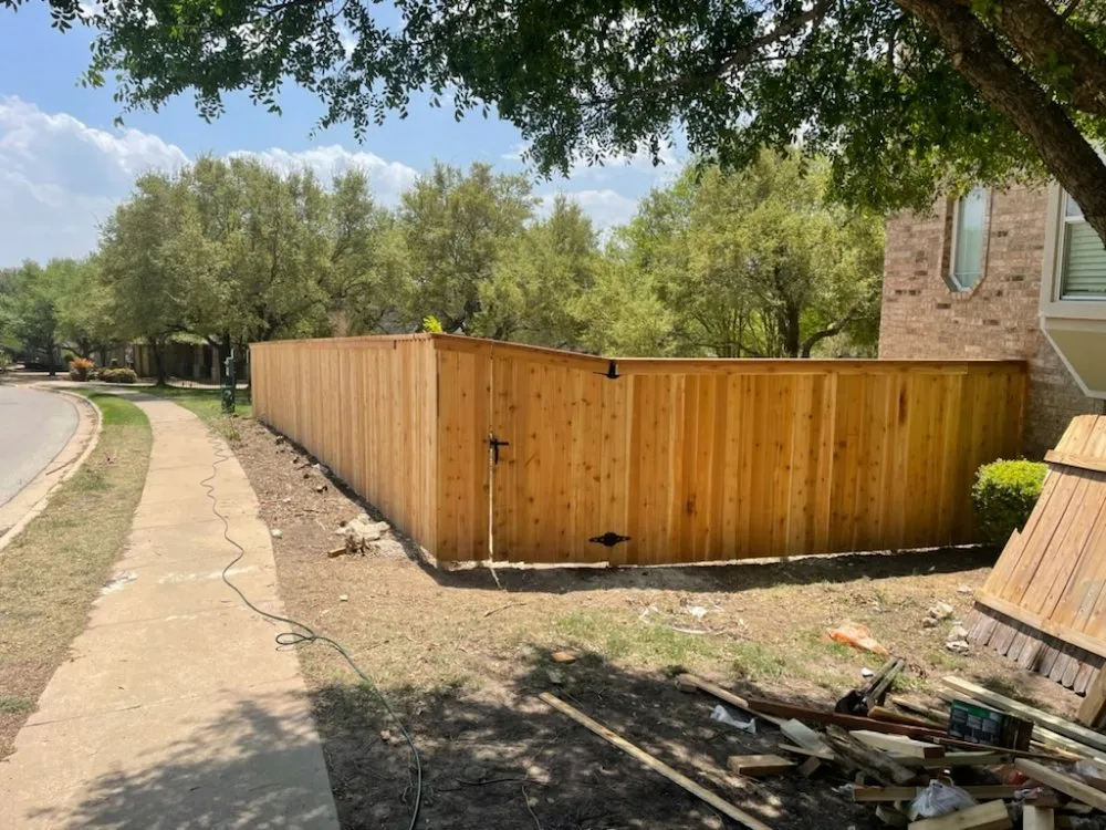 Local vinyl fence installation service in Bartlett, TX - Fence Builder