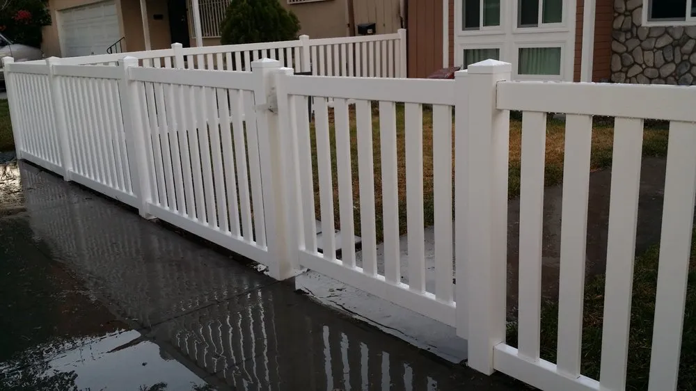 Quality wood fence service service in Glendale, CA - Fence General