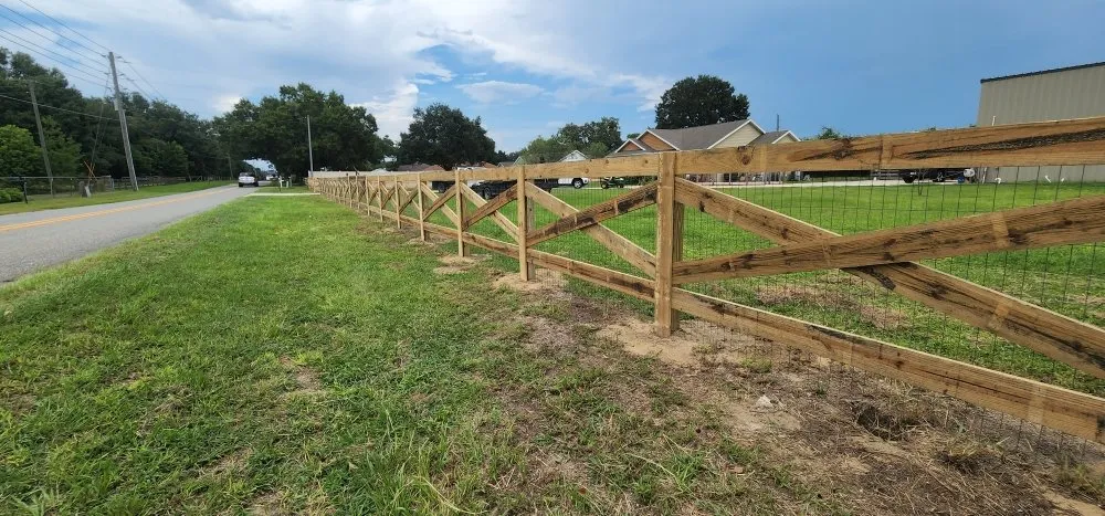 Affordable vinyl fence installation experts serving Mount Dora, FL - Fence Guy