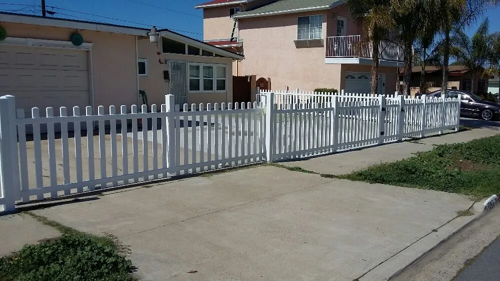 Top-rated wood fence service experts serving Fallbrook, CA - Fence Masters