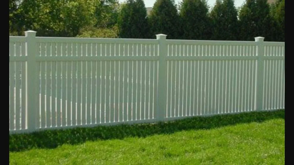 Trusted vinyl fence installation experts serving Fallbrook, CA - Fence Masters
