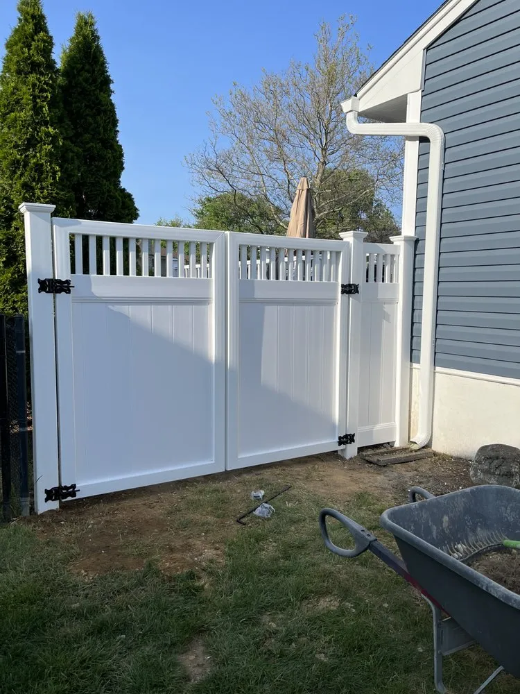 Reliable vinyl fence installation experts serving Wayne, NJ - Fence MD
