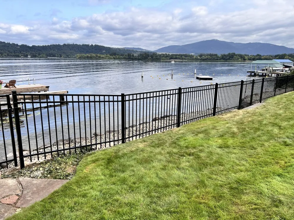 Trusted privacy fencing in Bothell, WA by Fencetopia