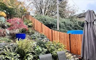 Top-rated wood fence service for homes in Bothell, WA by Fencetopia