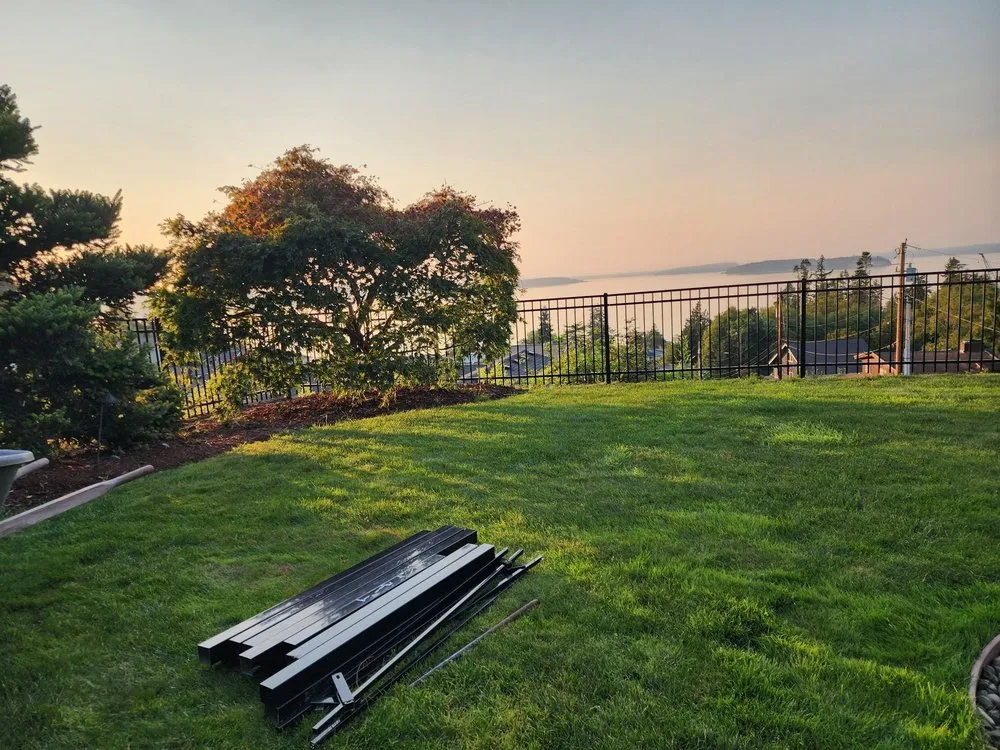 Trusted vinyl fence installation service in Bothell, WA - Fencetopia